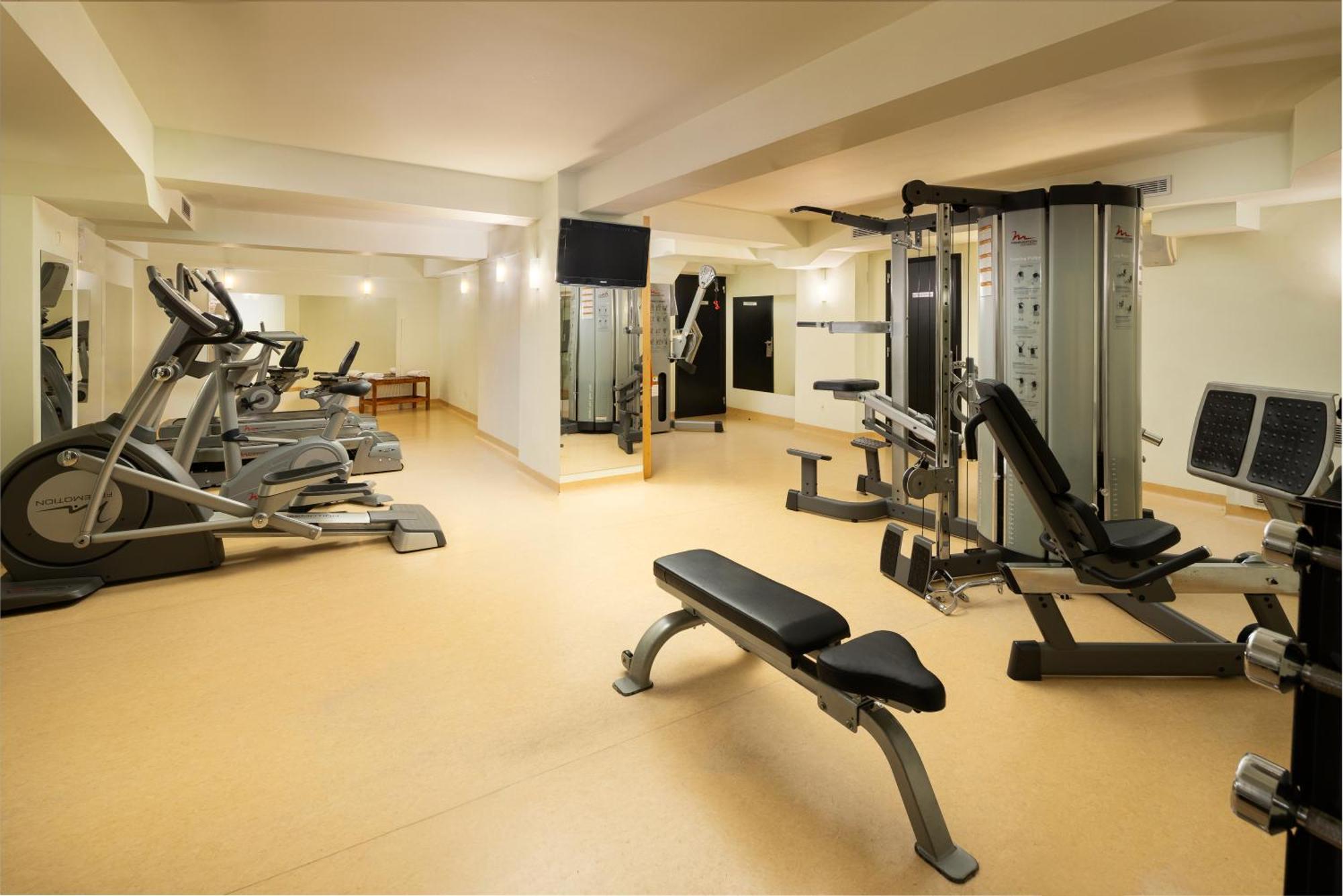 Hotel Golden Tulip Ana Tower Sibiu Ngoại thất bức ảnh