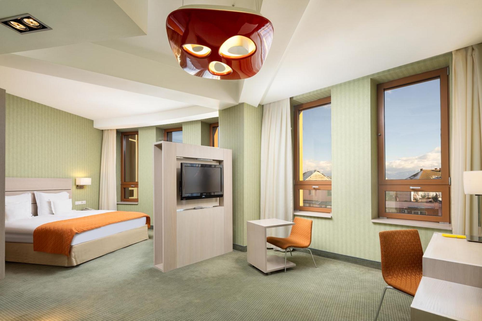 Hotel Golden Tulip Ana Tower Sibiu Ngoại thất bức ảnh